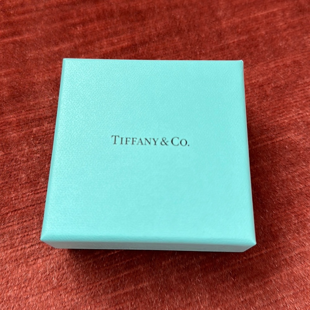 Tiffany robin’s egg blue cardboard gift box for jewelry 3in square
